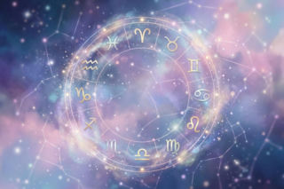 Horoskop na dziś, 11 kwietnia. Kosmiczna energia inspiruje do odpuszczenia i przyjęcia przyszłościowych idei
