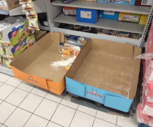 Puste półki w sklepach w Rzeszowie. Szał zakupów [NOWE ZDJĘCIA]