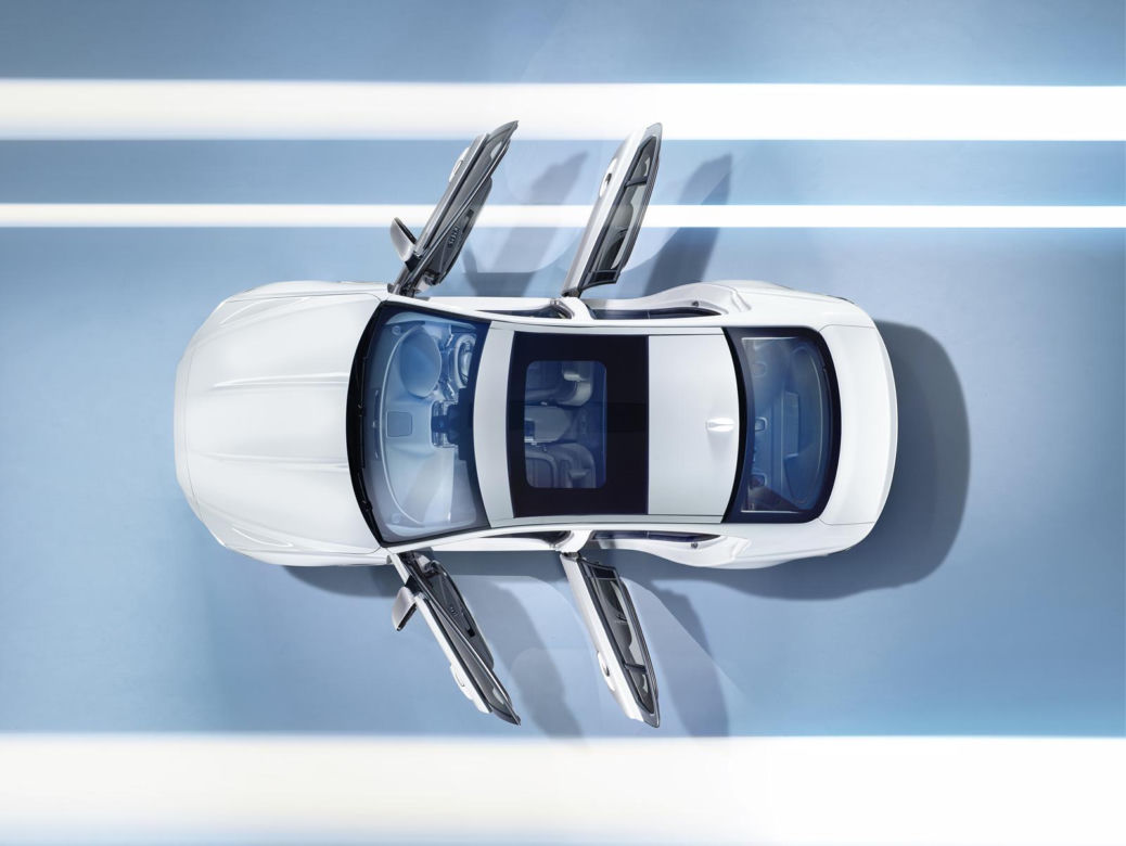 Jaguar XE 2015