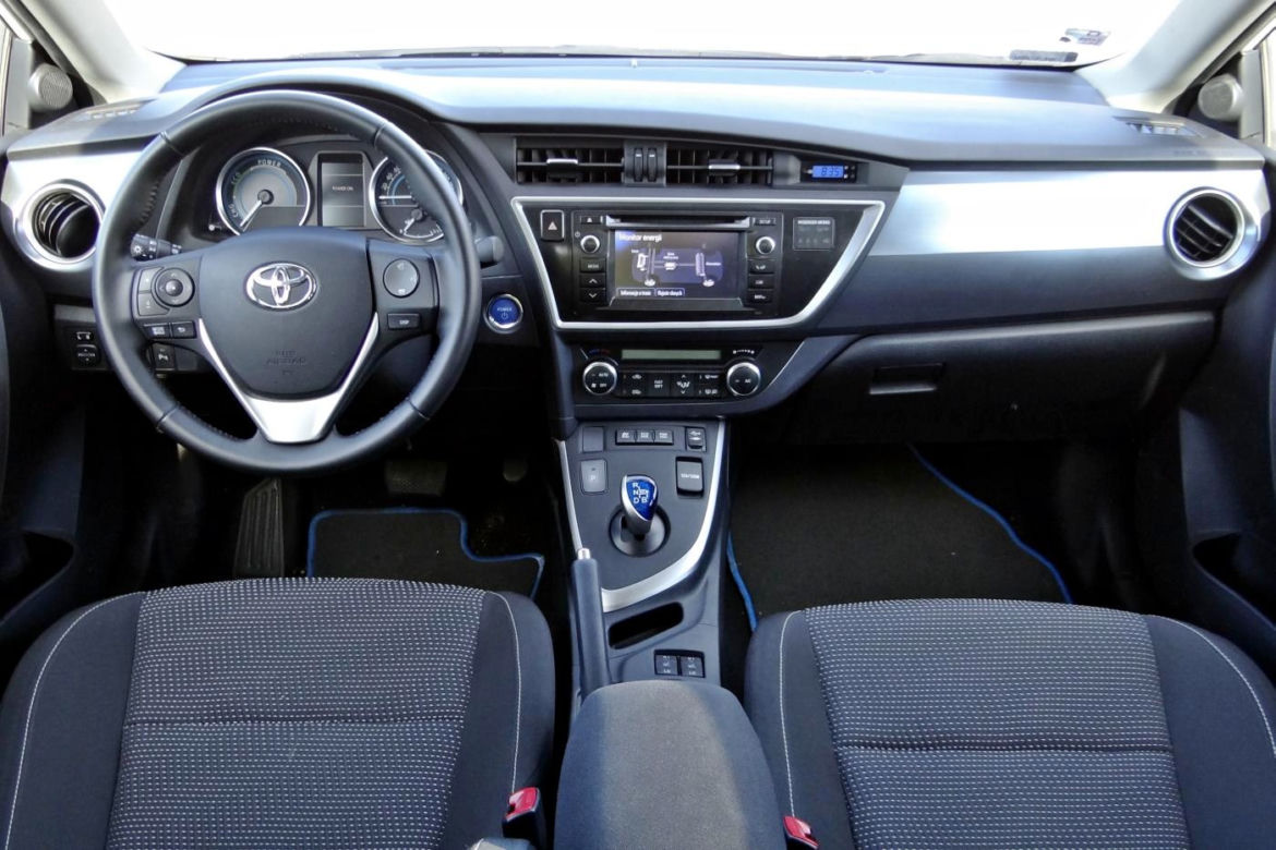 Toyota Auris Hybrid