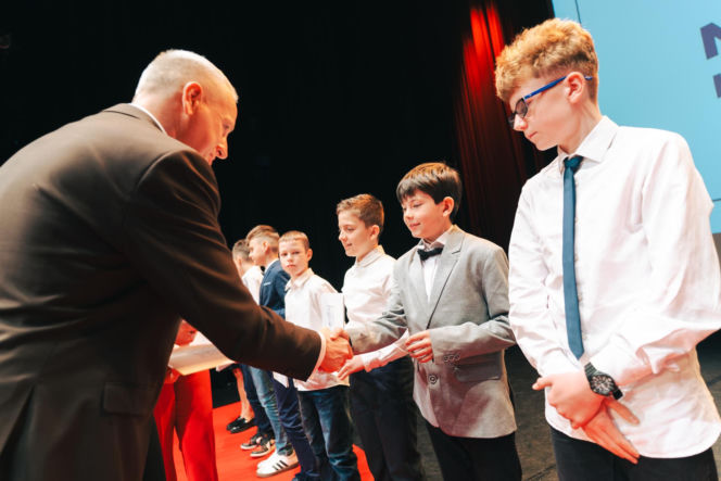 Najzdolniejsi uczniowie odebrali stypendia Prezydenta Miasta Siedlce