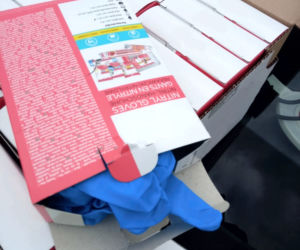 Próbował wywieźć z Polski kilkadziesiąt tysięcy rękawiczek