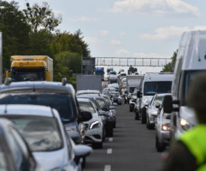 Ogromne korki na autostradzie prowadzącej do przejścia w Kołbaskowie