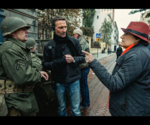 Zdjęcie z planu Music War and Love reż. Martha Coolidge, ul. Roosvelta