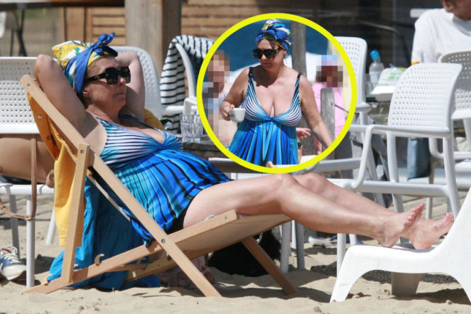 Wdowa po Kamińskim wypoczywa na plaży. Justyna Sieńczyłło zachwyca wyglądem!