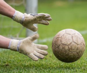 Manuel Neuer bije rekord MŚ w piłce nożnej. Ile meczów rozegrał niemiecki bramkarz?