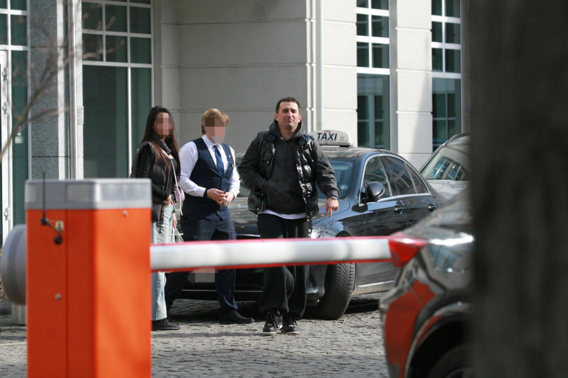 Michał Koterski z dziewczyną na spacerze