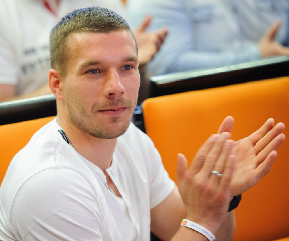 Lukas Podolski: ślub, wiek, Górnik Zabrze, kebab, wzrost, juror. Kim jest piłkarz polskiego pochodzenia?