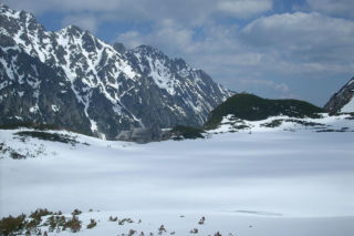 Turyści uwięzieni w tatrzańskim schronisku. Szlaki całkowicie zablokowane