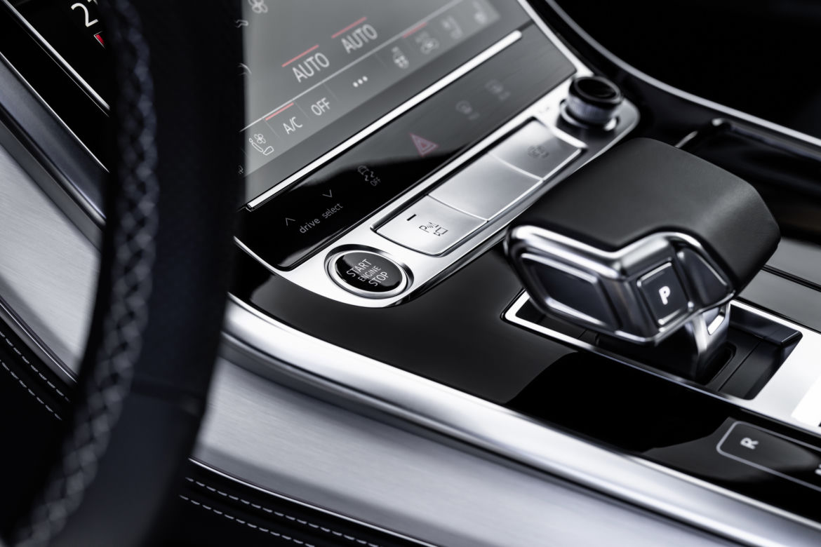  (2021) Audi Q8 60 TFSI e quattro