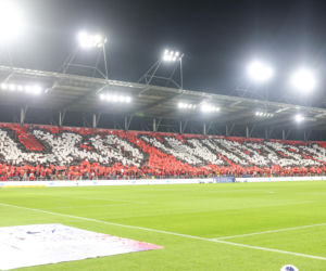 Widzew Łódź - Lech Poznań: Zdjęcia kibiców z meczu 6. kolejki PKO BP Ekstraklasy