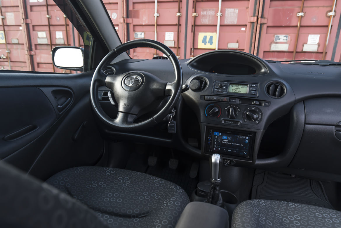 Toyota Yaris pierwsza generacja