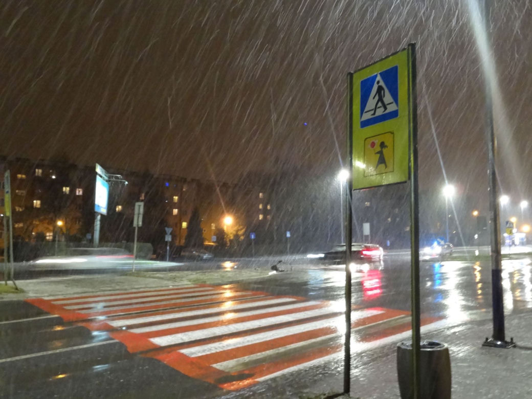 Wypadek na ul. Młyńskiej. Poszkodowane 10-miesięczne dziecko [ZDJĘCIA]