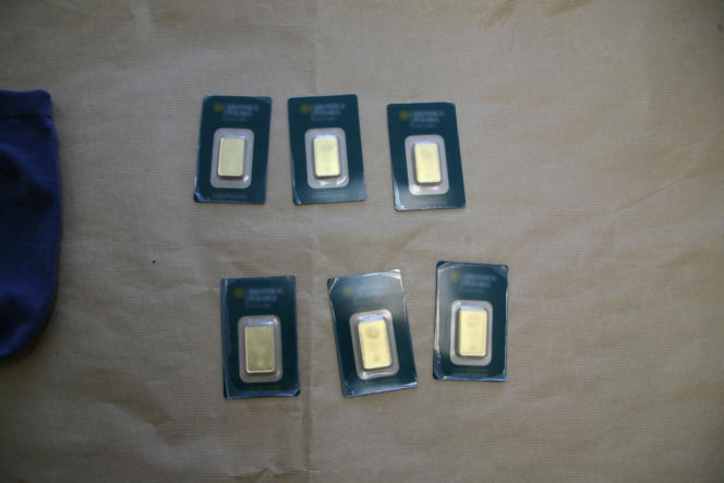 Gotówka, biżuteria i sztabki złota. Pokaźny łup zatrzymanego 47-latka