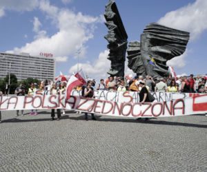 Protest antyszczepionkowców w Katowicach
