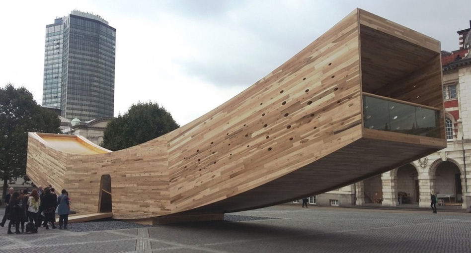 Instalacja „The Smile” projektu Alison Brooks