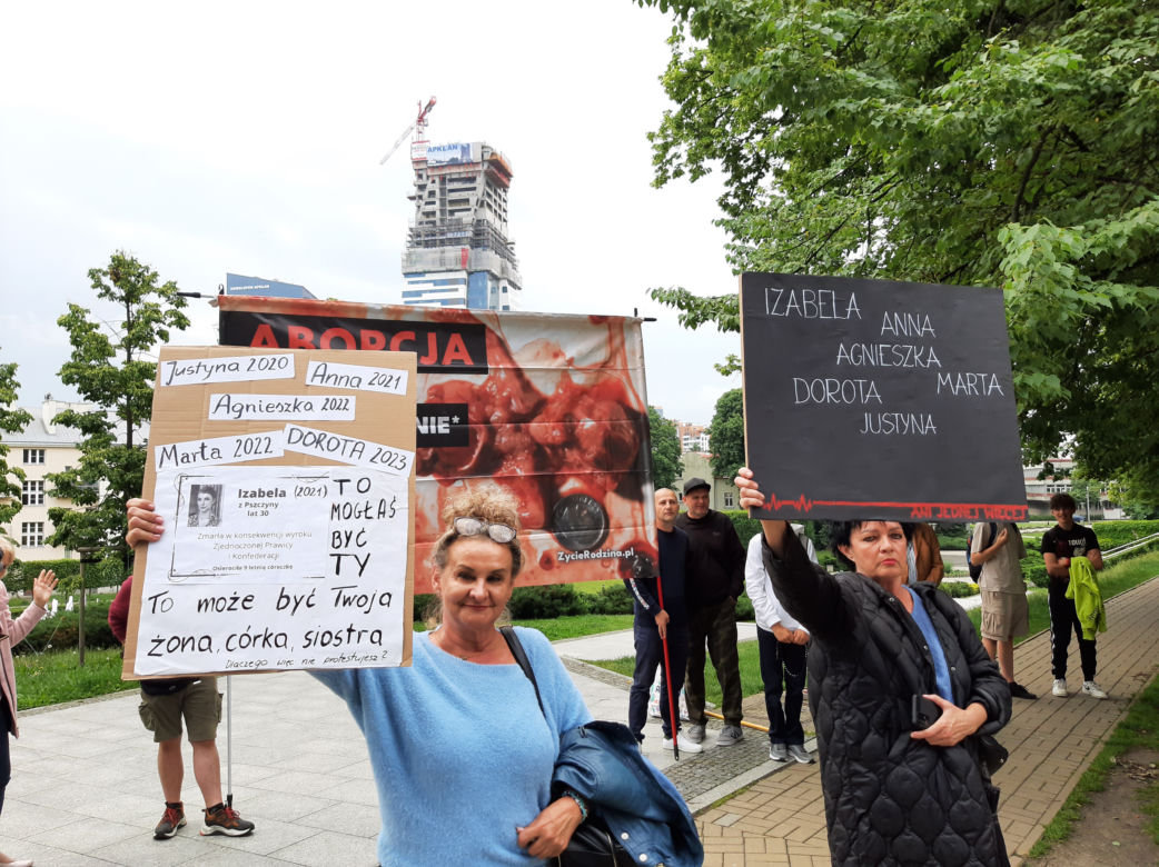 "Ani Jednej Więcej. Przestańcie nas zabijać". Kobiety w Rzeszowie wyszły na ulicę!
