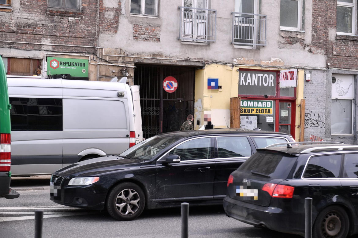 Akcja służb na Woli. Znaleziono ciało. Szukają kolejnych!?
