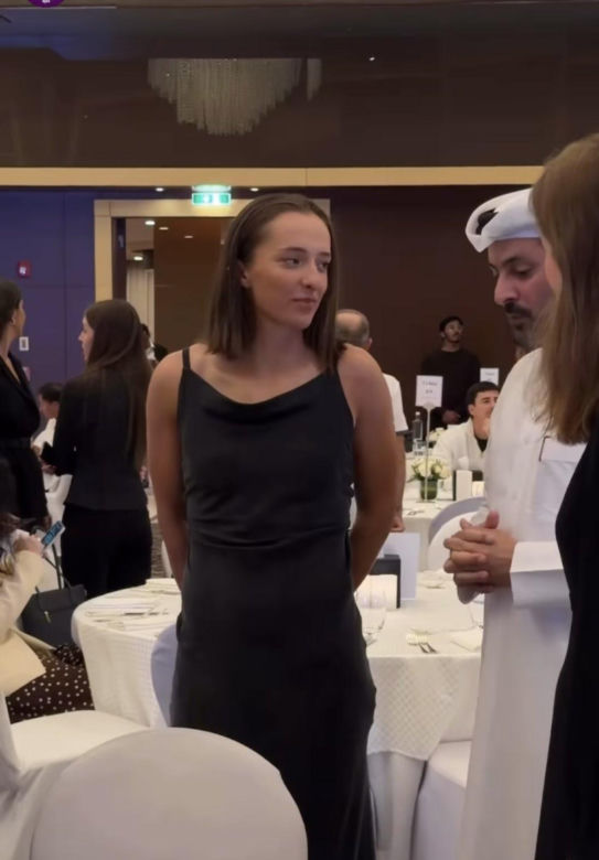 Iga Świątek na Players Party w Stuttgarcie i na innych turniejowych imprezach