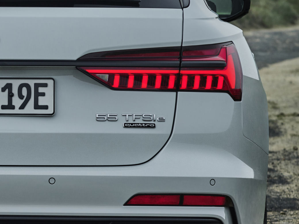 (2020) Audi A6 Avant TFSI e quattro