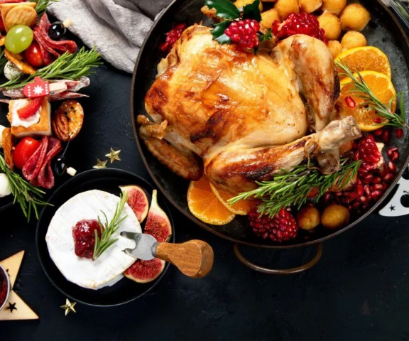 Świąteczny obiad: 17 sprawdzonych i wyjątkowych dań na bożonarodzeniowe spotkanie z rodziną