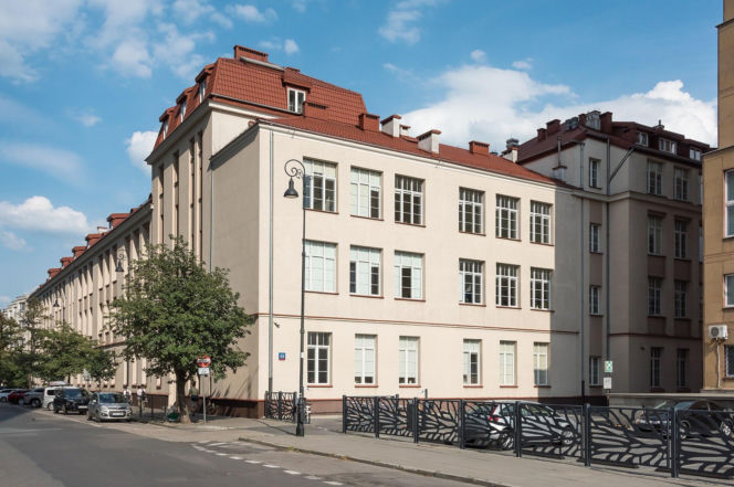 7 .IX LO im. Klementyny Hoffmanowej w Warszawie