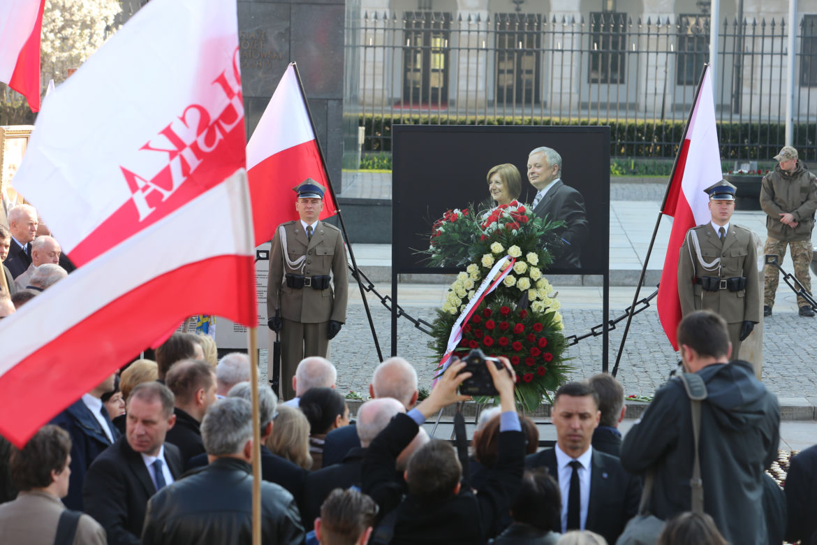 Apel Pamięci przed Pałacem Prezydenckim