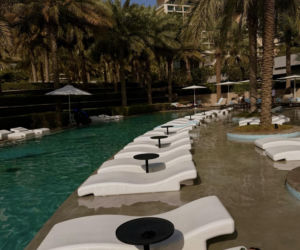 Roksana Węgiel-Mglej rozciąga się w Dubaju