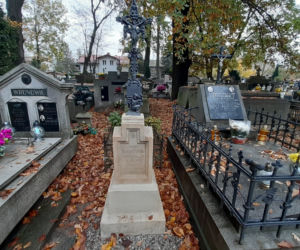 Zbiórka na rzecz zabytkowych pomników na Starym Cmentarzu