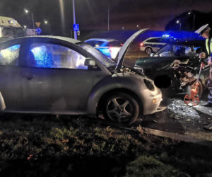 Wypadek na DK 25 pod Bydgoszczą! Dwie osoby poszkodowane [ZDJĘCIA]