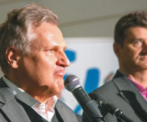 Aleksander Kwaśniewski wypił tylko jedną lufę?