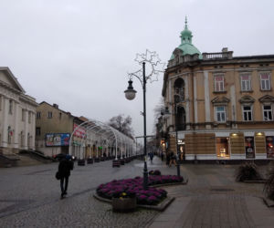 Radom szykuje się na święta. Trwa montaż ozdób