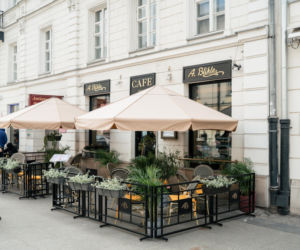 Najstarsza kawiarnia w Warszawie może zniknąć z Nowego Światu