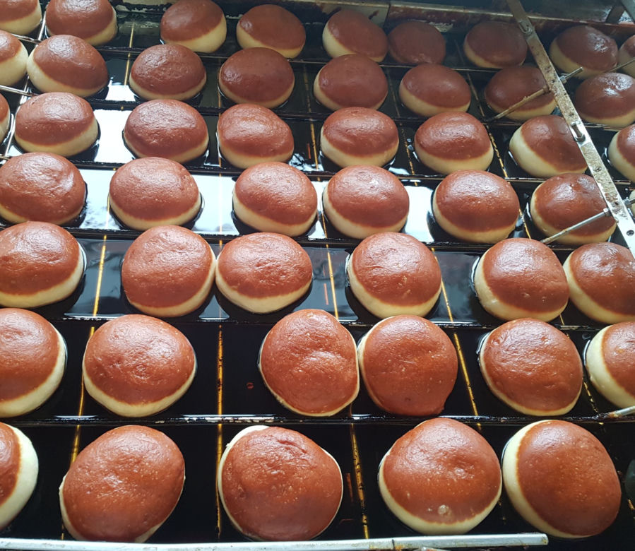 Tłusty czwartek w Olsztynie – Jak powstają pyszne pączki?