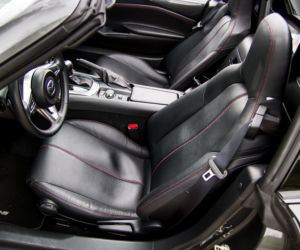 Mazda MX-5 RF 2.0 SKY-G 160 KM 6AT i-ELOOP SkyFREEDOM