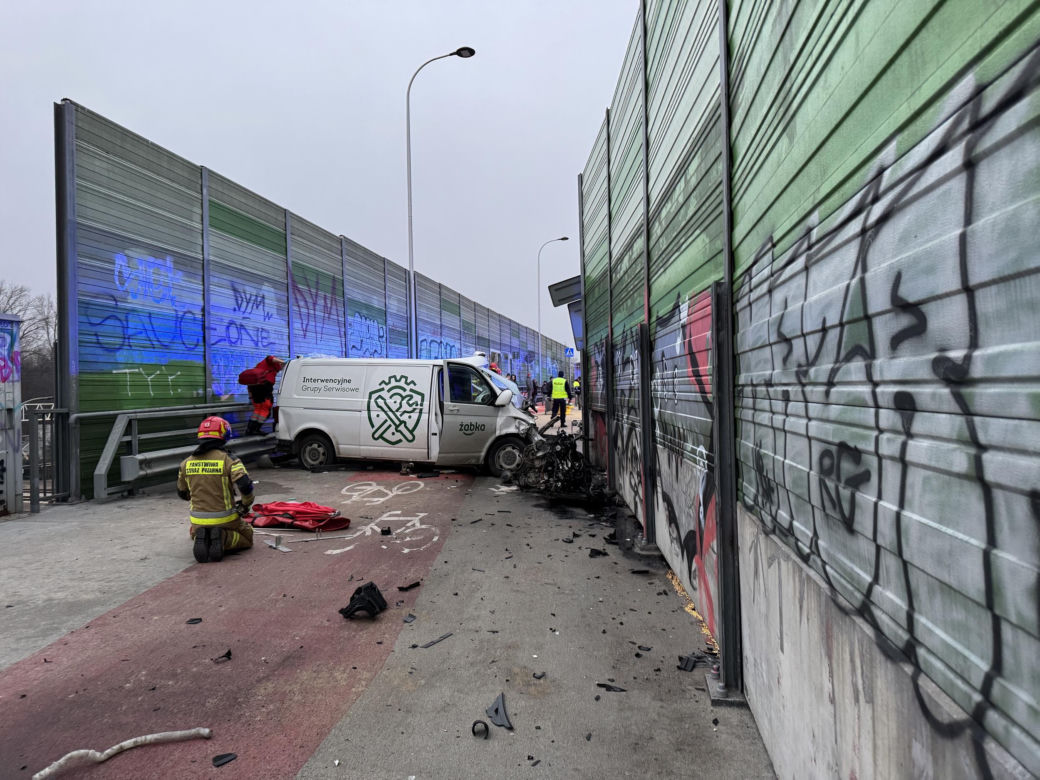  Warszawa. Wypadek na ul. Marsa. Zderzenie sześciu pojazdów [ZDJĘCIA]