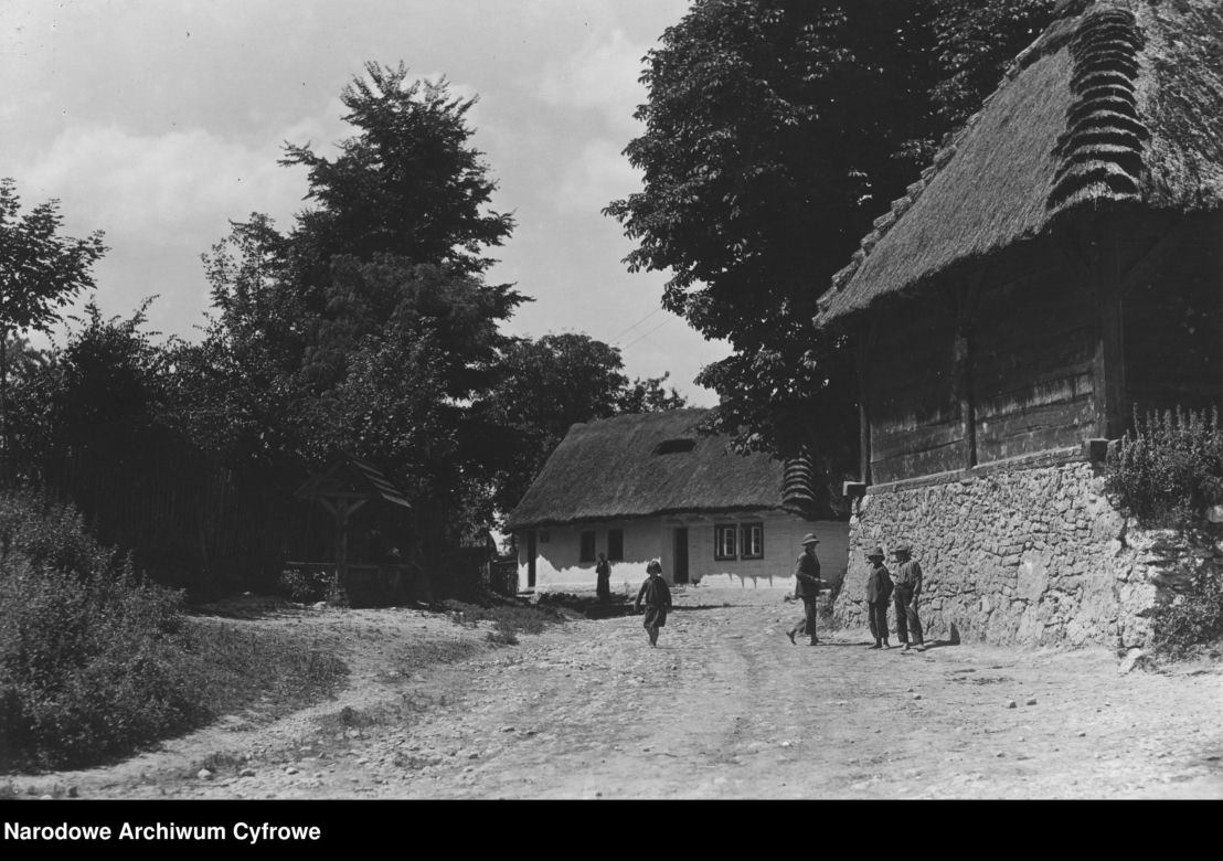 Tak mieszkało się na polskiej wsi prawie 100 lat temu. Zobaczcie te niezwykłe zdjęcia!