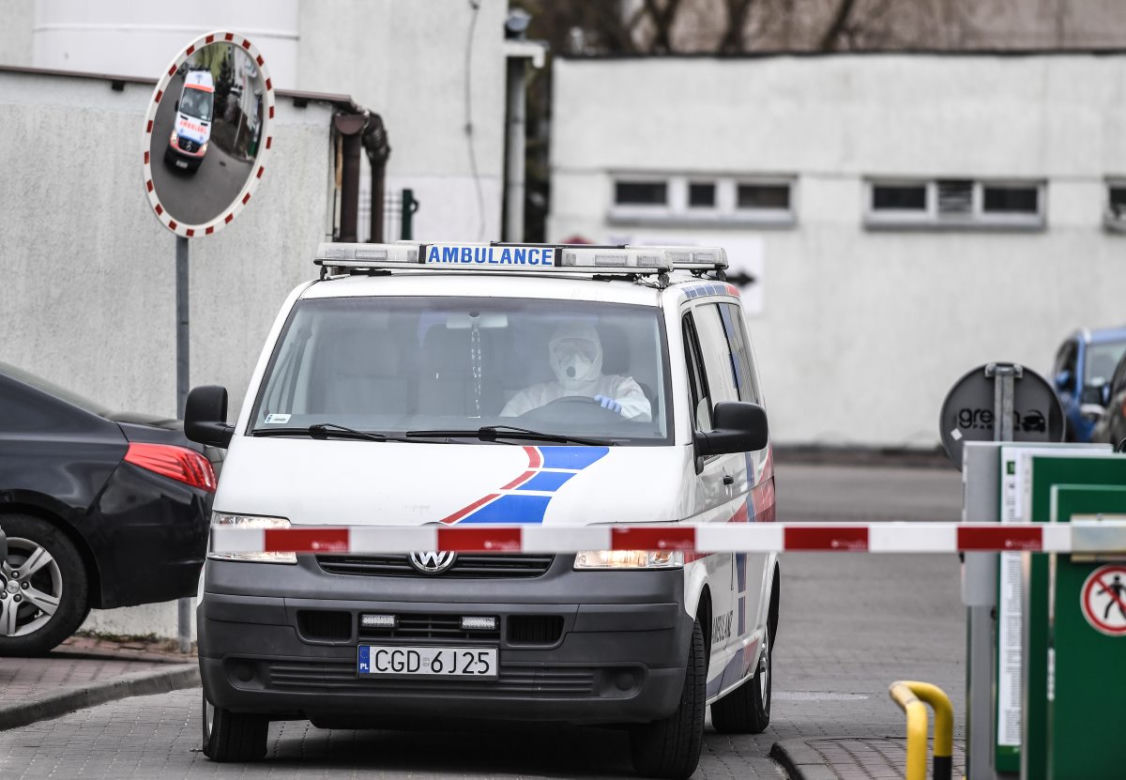 Ewakuacja w szpitalu w Toruniu z powodu koronawirusa