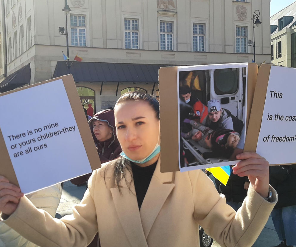 Świecie, pomóż naszym dzieciom. Protest matek z Ukrainy przeszedł przez Warszawę