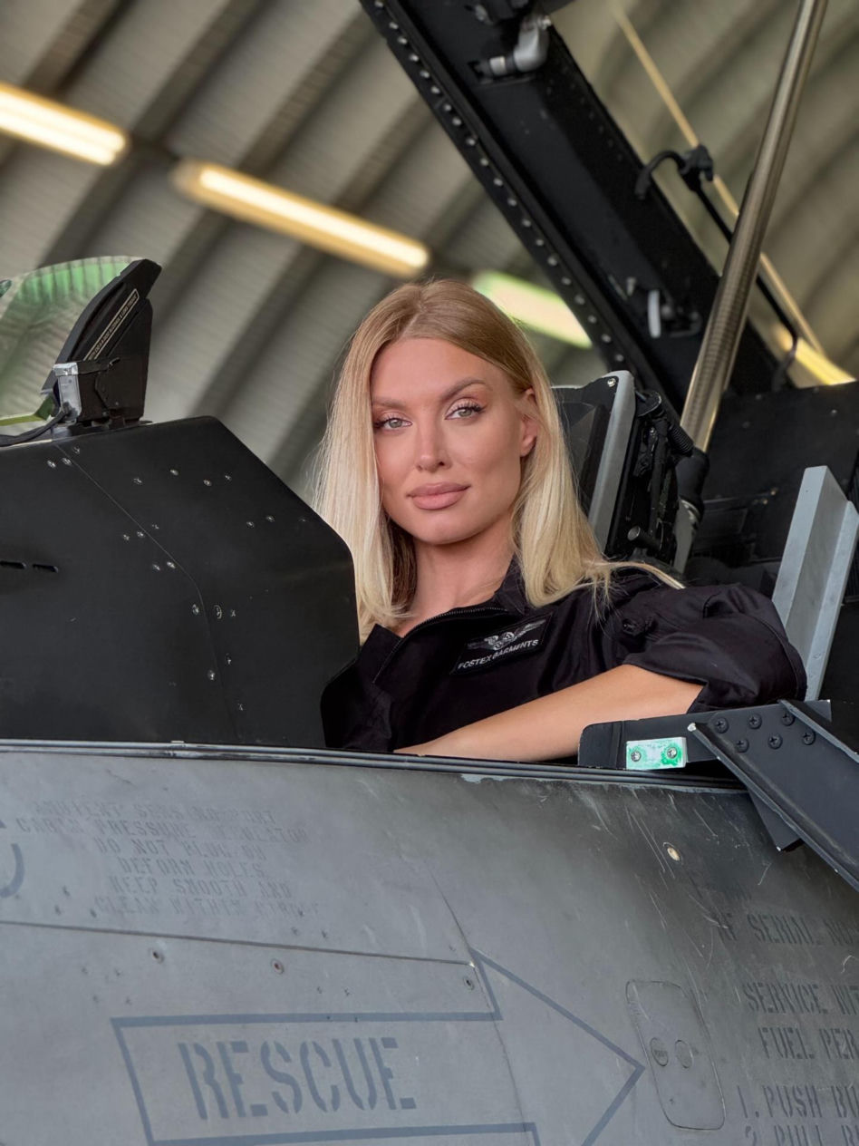 Baza F-16 od środka w serii „Pajączkowska do wojska"