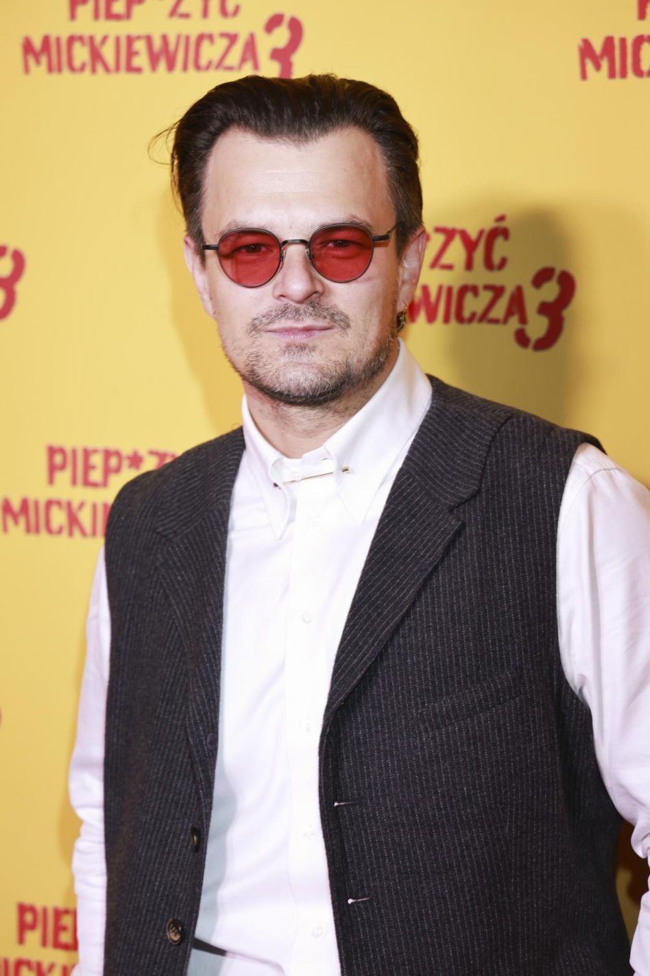 Dawid Ogrodnik kiedyś i dziś. Aktor-kameleon na przestrzeni lat przeszedł wielką metamorfozę