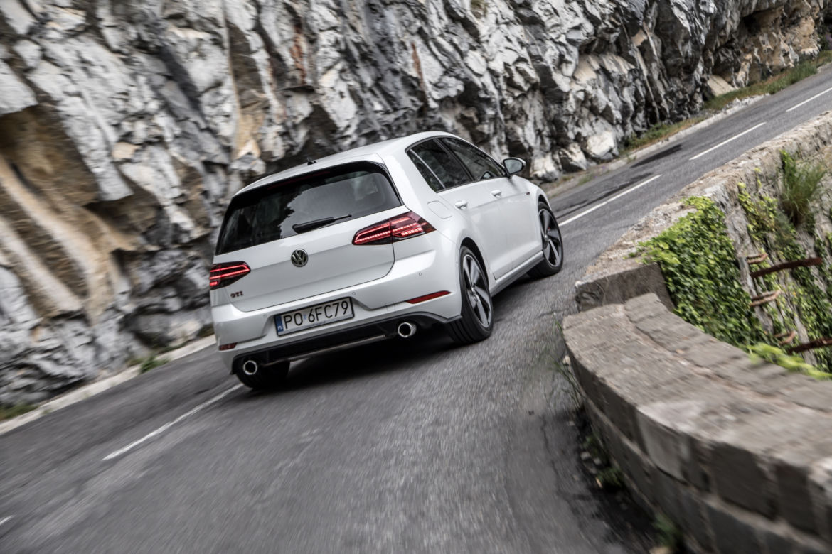 Volkswagen Golf GTI 2.0 TSI 245 KM