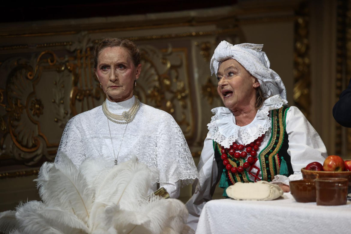 "Wesele" w reż. Mai Kleczewskiej w Teatrze Słowackiego w Krakowie. Premiera przyciągnęła tłumy