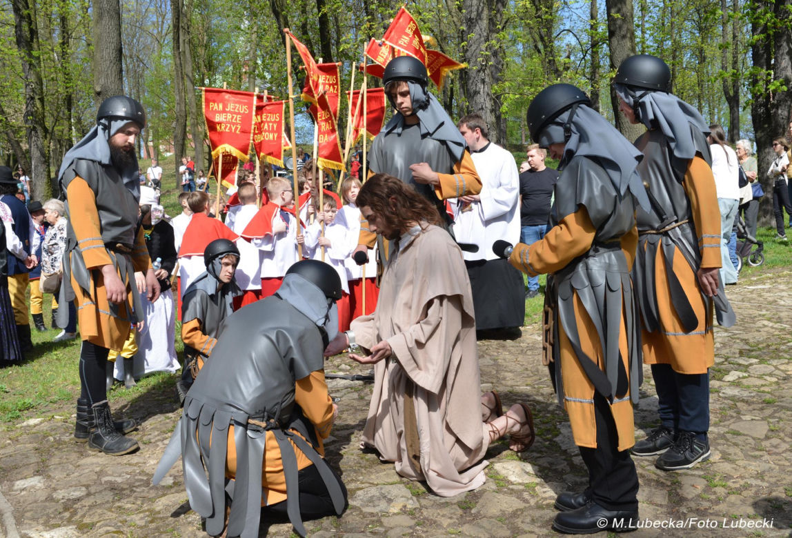 Ponad stu aktorów wystąpiło w piekarskim Misterium Męki Pańskiej