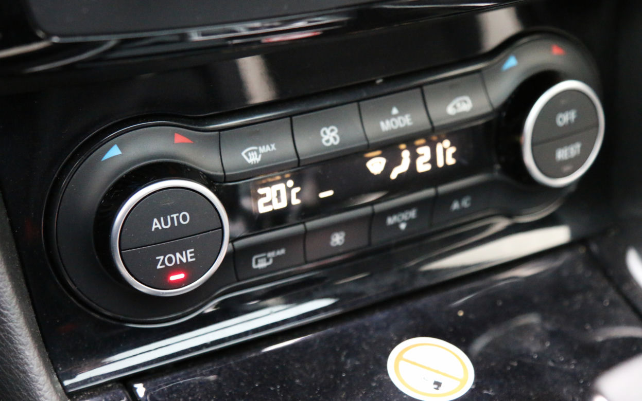 Infiniti Q30 Sport 2.0 Turbo AWD
