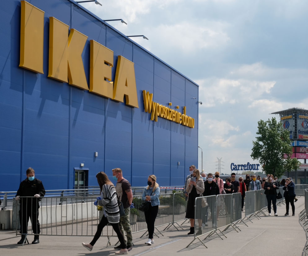 GIGANTYCZNE kolejki pod Ikeą w Katowicach [ZDJĘCIA]