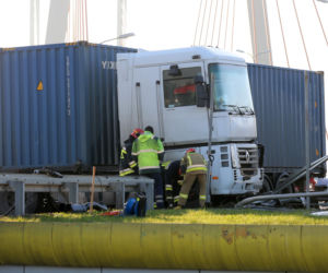 Wypadek TIRA na trasie Siekierkowskiej