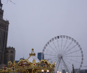 Jarmark Warszawski na placu Defilad na kilka dni przed startem imprezy