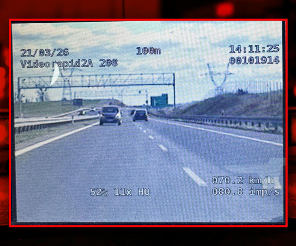 Samochód pędził pod prąd wprost na radiowóz. O włos od tragedii na S3. Policja publikuje nagranie