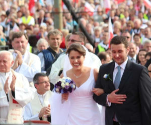 OBUDŹ SIĘ POLSKO - ŚLUB ROKU podczas MARSZU PiS